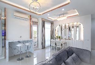 Entire Rare Luxury Villa in the heart of Buriram  Villa in Laos