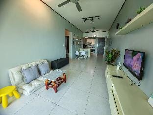 Modern Comfy Suite Room-9Pax Apartment in Penang
