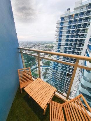 Blissful Staycation @ Azure North (Sachiko Suites) Apartment in Calabarzon