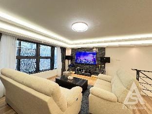 Arte Cheras MRT 6pax Wi-Fi Karaoke Tv Box AC03 Vacation rental in Federal Territory of Kuala Lumpur