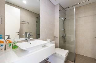 MILLENNIUM 3Bedrooms 2Toilets, FREE POOL Apartment in Ho Chi Minh City