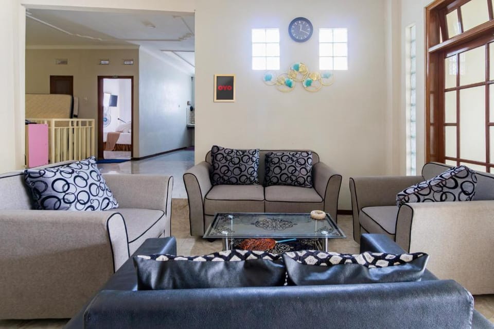 Hotel O Siwalanpanji Homestay Syariah Hotel in East Java