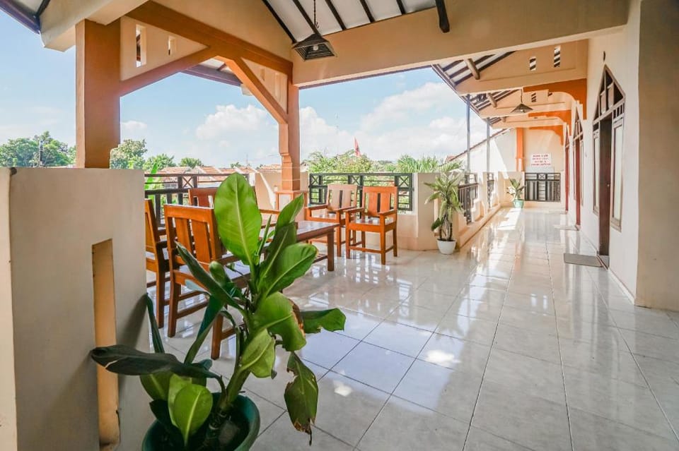 Hotel O Buduran Homestay Syariah Hotel in East Java