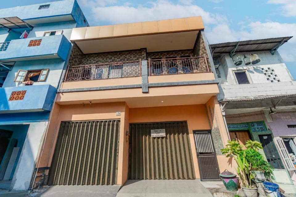 Hotel O Buduran Homestay Syariah Hotel in East Java