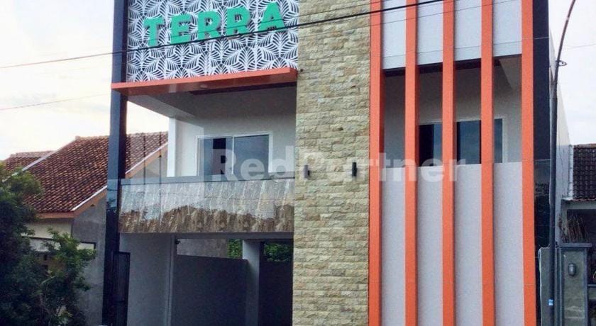 TERRA Guesthouse JEC Mitra RedDoorz Hotel in Special Region of Yogyakarta
