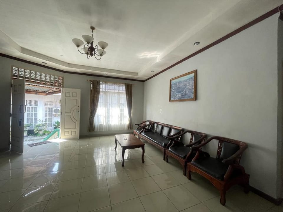 Hotel O Aksana Homestay SyariahNearWonderland Trik Art Hotel in West Sumatra, Indonesia