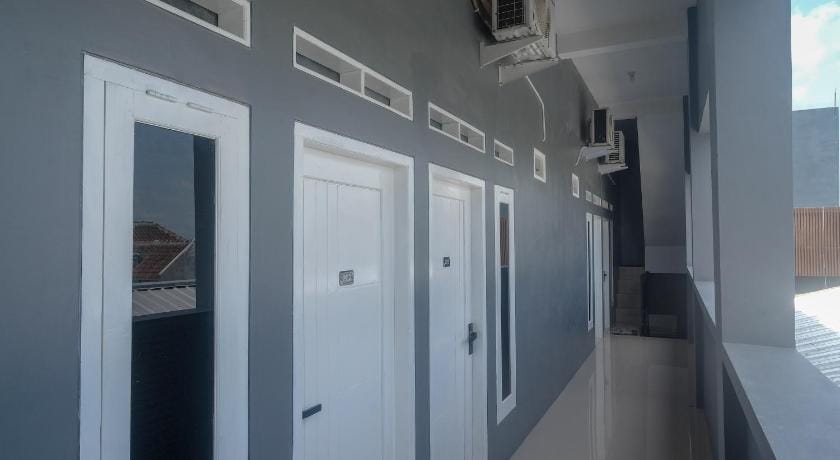 RedDoorz near Laweyan Gentan Hotel in Special Region of Yogyakarta