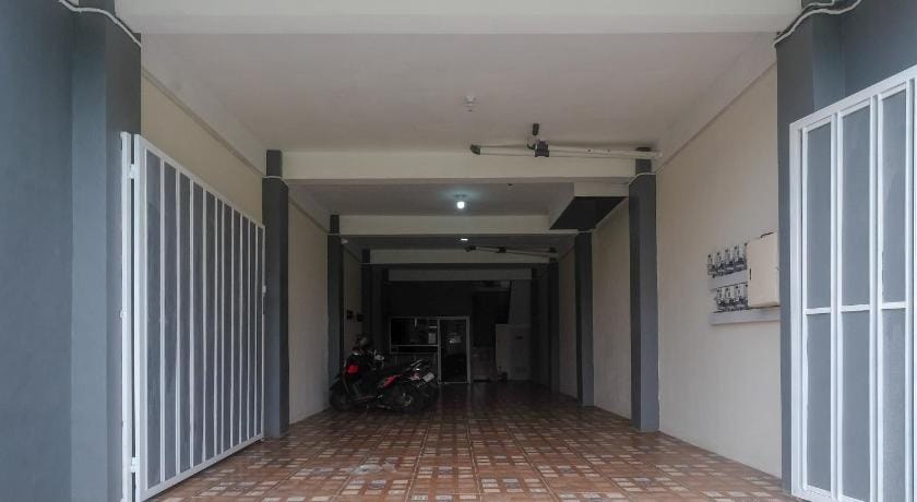 RedDoorz near Laweyan Gentan Hotel in Special Region of Yogyakarta