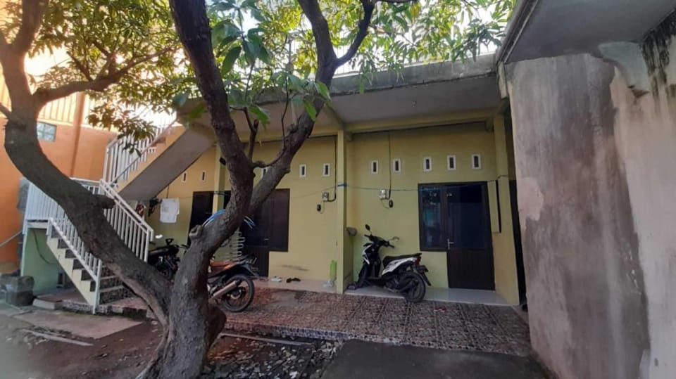 Hotel O Aero Kost Bu Lisa Syariah Near Pasar Tradisional Lawang Hotel in East Java