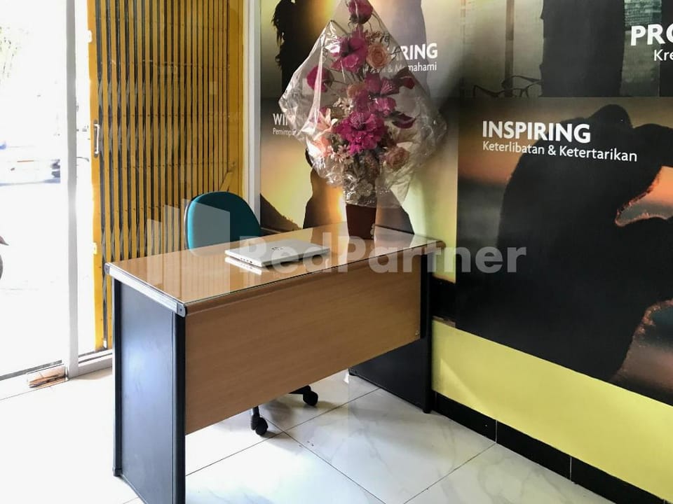 Joy Homestay Near UMJ Jember Mitra RedDoorz Hotel in East Java