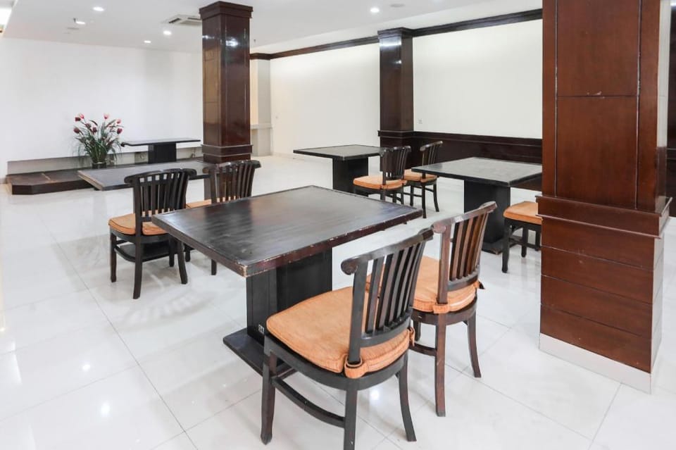 Townhouse Oak J&b Gunung Sahari Hotel in Jakarta