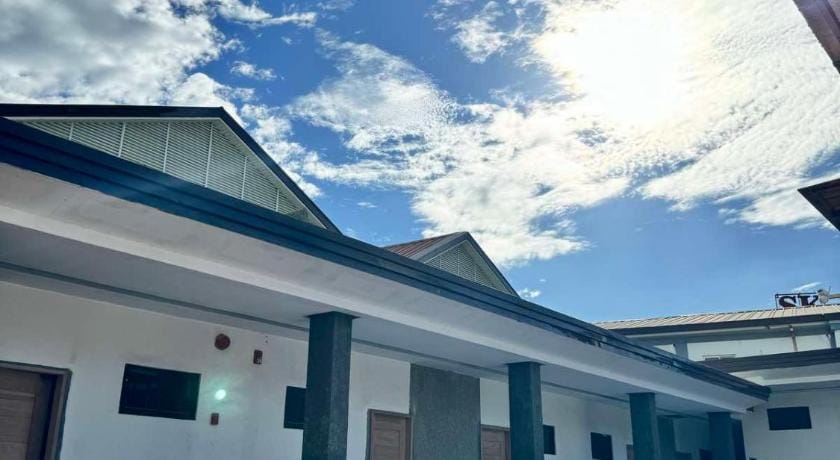 Bavarian Bistro & Guesthouse Hotel in Angeles