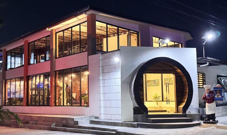 Bavarian Bistro & Guesthouse Hotel in Angeles