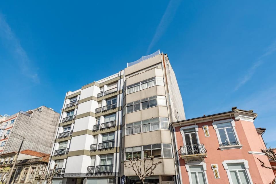 Nomad's Easy Stay - Studio Lounge Casa da Musica Apartment in Porto