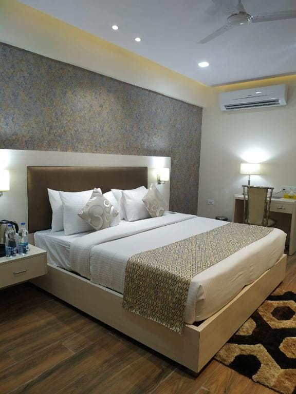 Le Tokyo Hotel Vithalapur Hotel in Gujarat