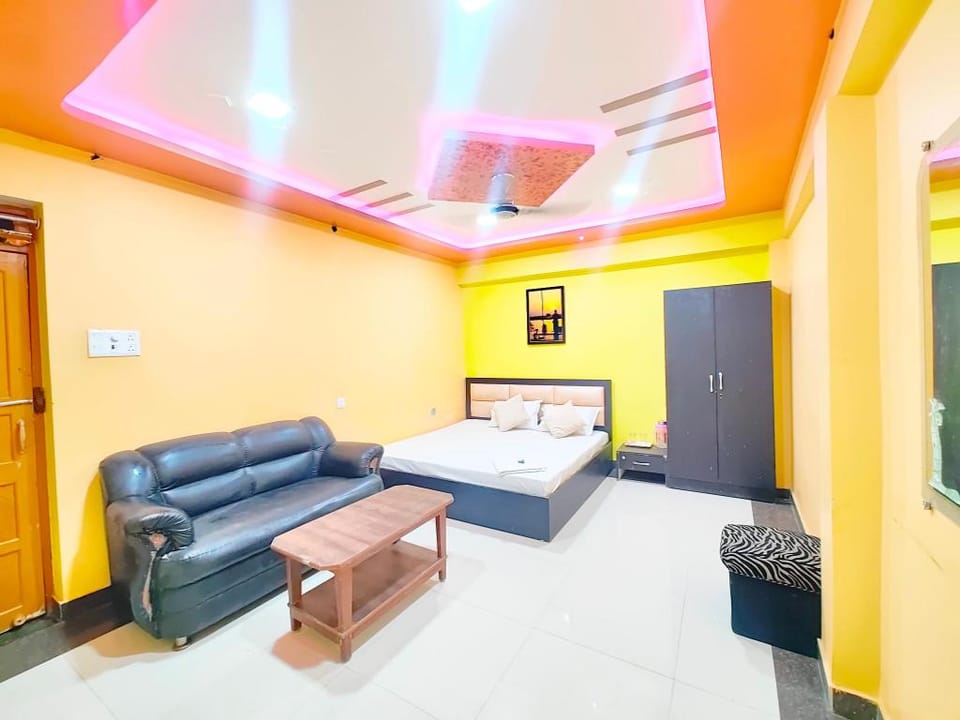 Goroomgo H.R. Guest House Near Kashi Vishwanath Temple Varanasi Hotel in Varanasi