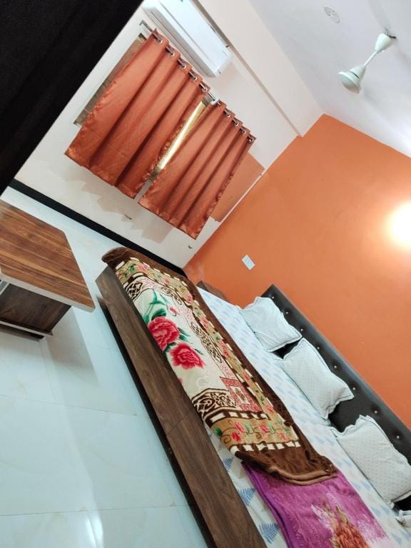 Hotel shree radhe Krishna palace ujjain Hotel in India