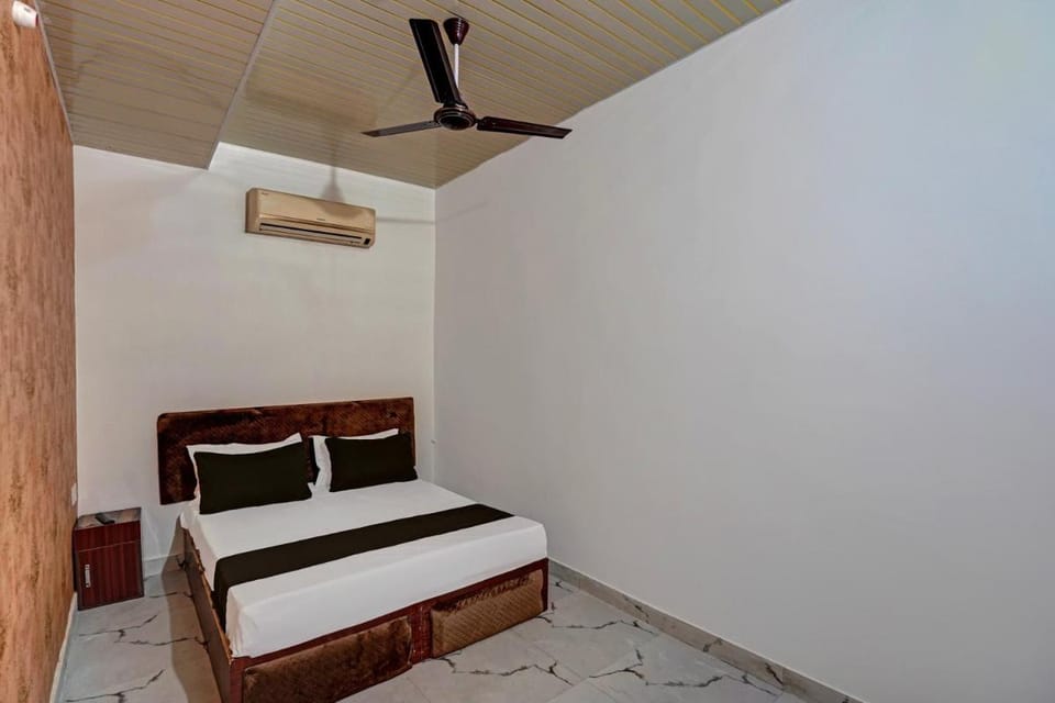 GREY8 STAY Hotel in Delhi