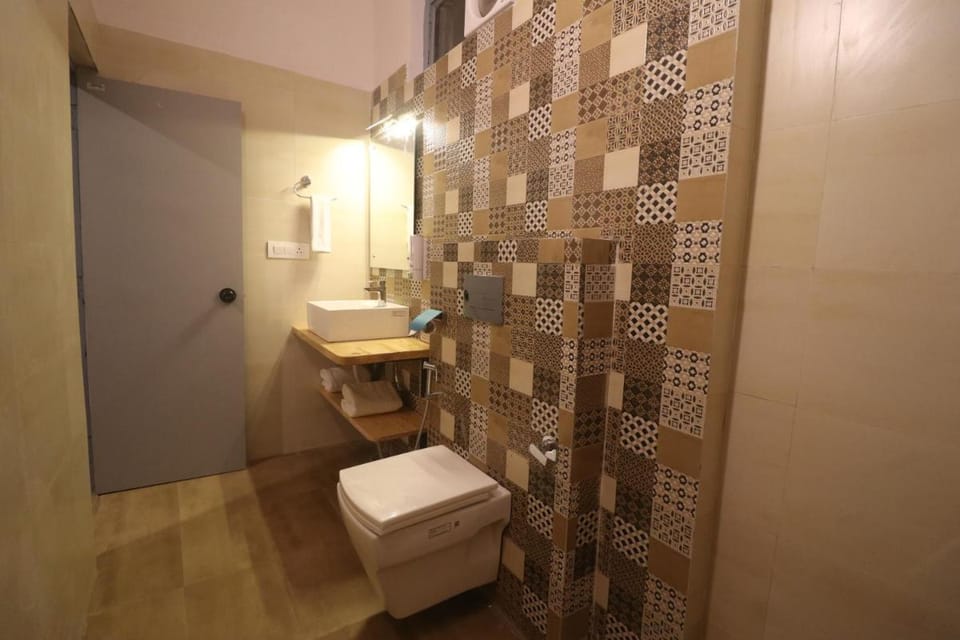Aamod Feather Touch - Nainital Hotel in Uttarakhand