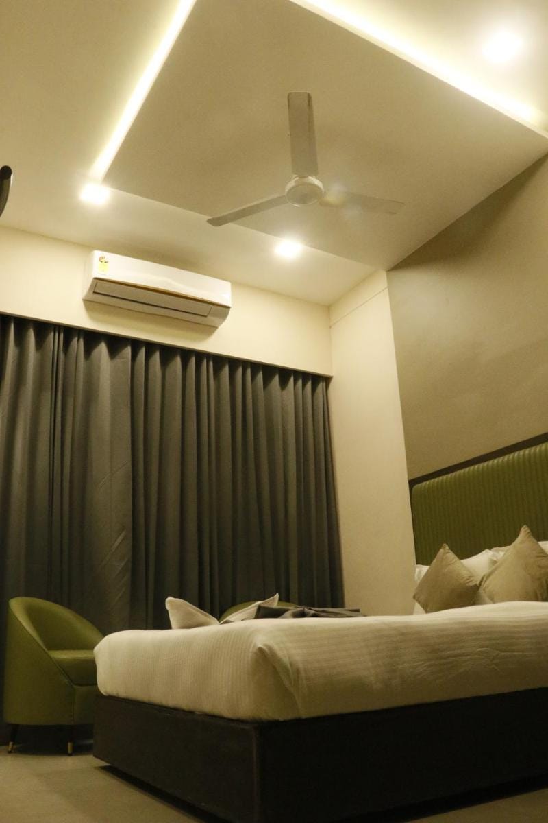 COSMO GRANDE Hotel in Chennai