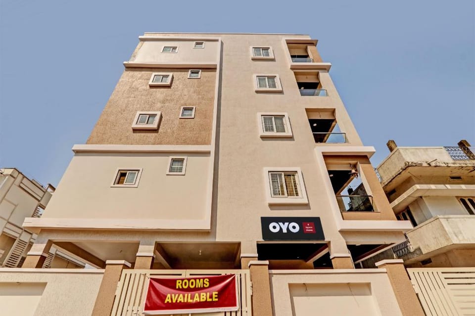 Hotel O by OYO R SQUARE HOMES Hotel in Hyderabad