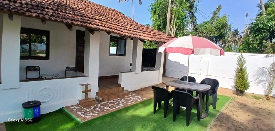 Casa Hillary Guest House Bed and Breakfast in Benaulim