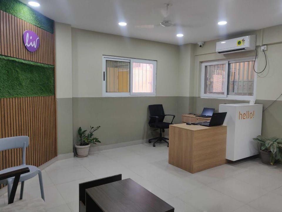 Super Collection O Local Square Karle Town Hotel in Bengaluru