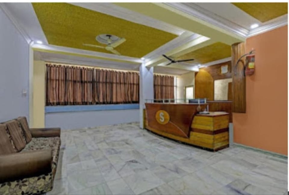 HOTEL SAROVAR INN NAROL Hotel in Ahmedabad