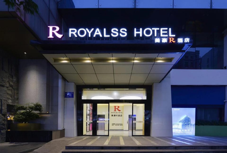 R ROYALSS HOTEL Chengdu Chunxi Road Taikoo Li Hotel in Chengdu