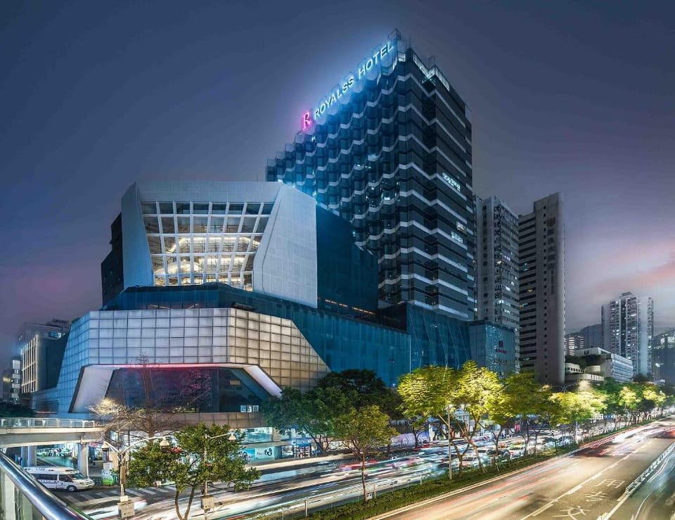 R ROYALSS HOTEL Chengdu Chunxi Road Taikoo Li Hotel in Chengdu