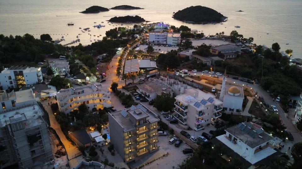 Hotel Resol 2 Hotel in Ksamil