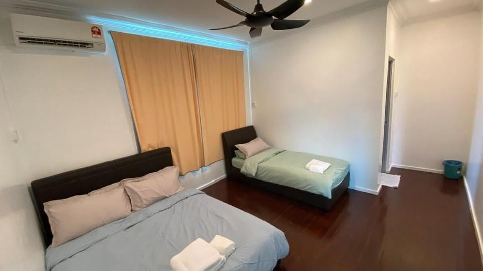 Private high leg bungalow on hill at Sandakan Vacation rental in Sabah