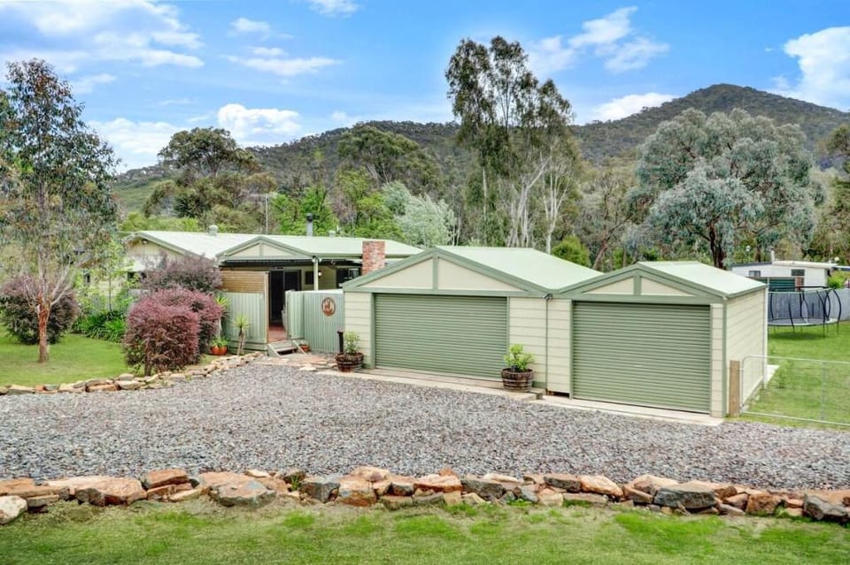 Village Cove - Close to Lake Eildon & Snow Vacation rental in Jamieson