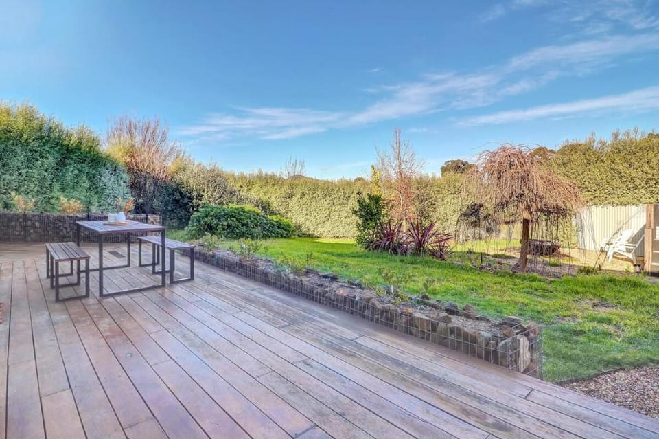 The Sticks - Lake Eildon Views Vacation rental in Goughs Bay