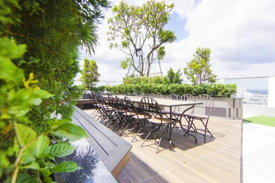 Tresor Apartment |Pool view| Gym + Pool | Ivyhouse Apartment in Ho Chi Minh City