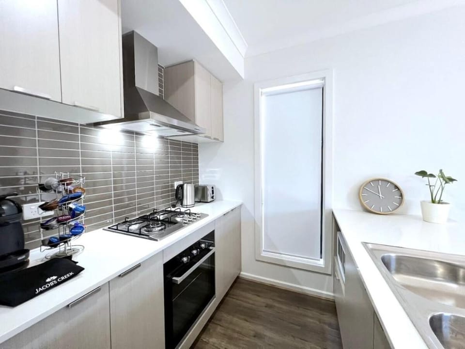 Brilliant Berwick Home WiFi Smart TV Garage Vacation rental in Berwick