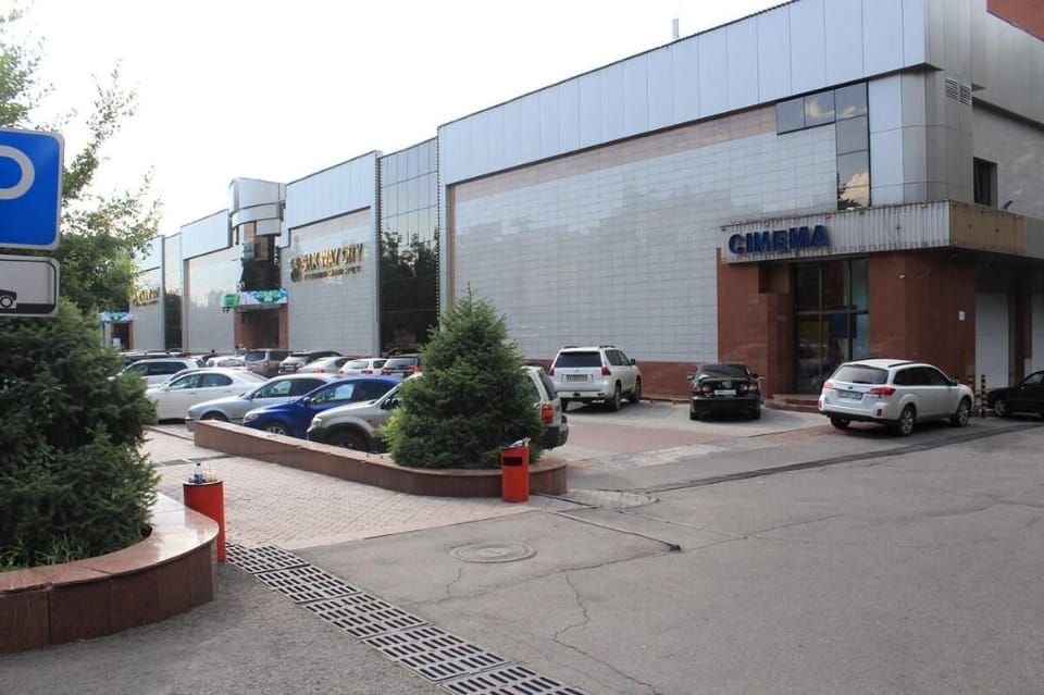 Nadezhda Apartments on Jeltoksan 77/79 near Arbat Apartment in Almaty