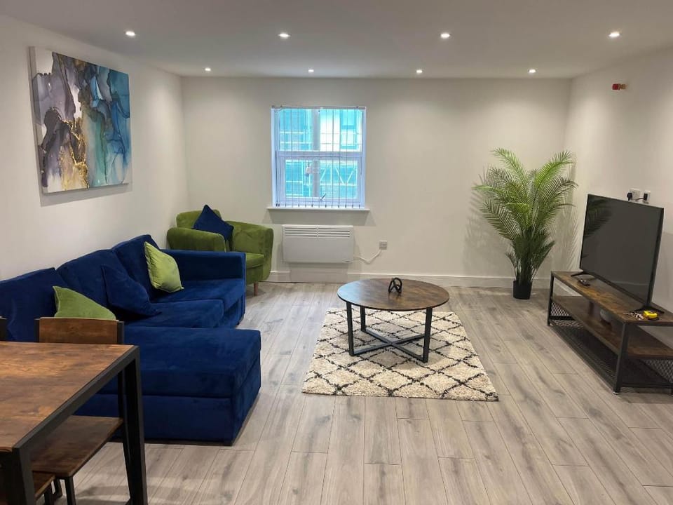 Modern 1 bedroom Apt. 02 Town Centre Camberley Apartment in Camberley
