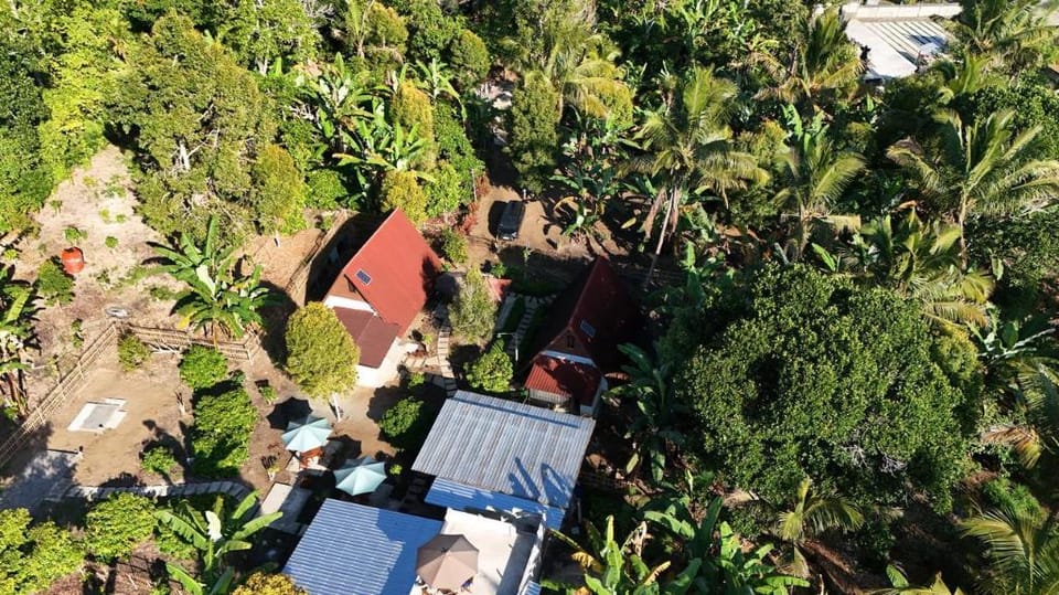 Jon's Paradise Villa and Resto Hotel in West Nusa Tenggara, Indonesia
