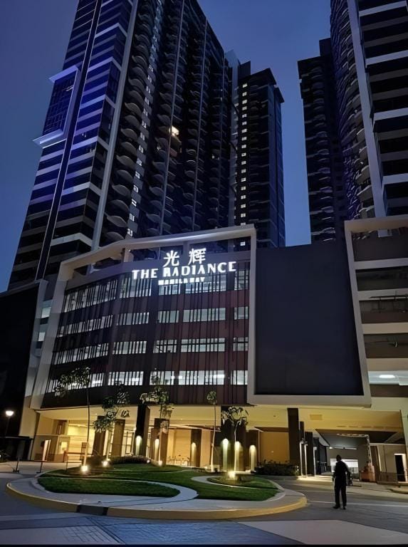 BayFront Suite 33 | The Radiance Manila Bay- Pasay Apartment in Manila City