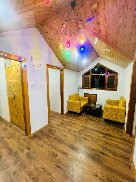 Subham nature villa by Bom Shiva Hospitality  Apartment in Shimla