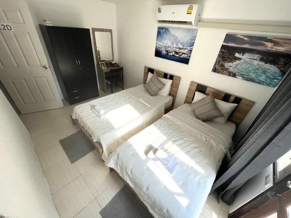 Sukhumvit Soi 12: 3 bed / 1 bath for 6 Ppl Group Vacation rental in Bangkok