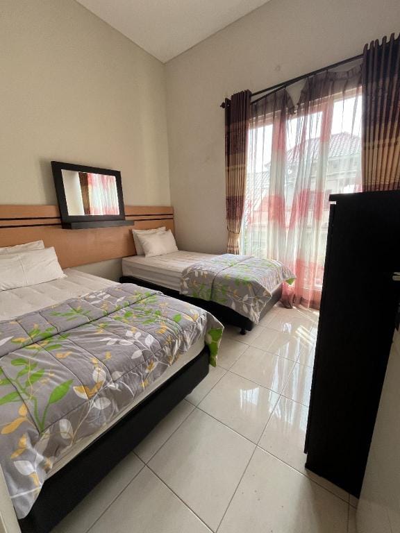 Villa Griya Baru Villa in Batu
