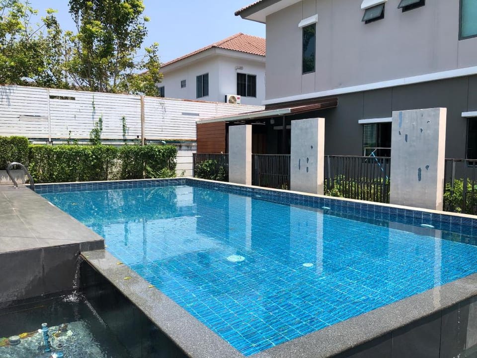 J-Hoteru Apartment in Chon Buri Changwat