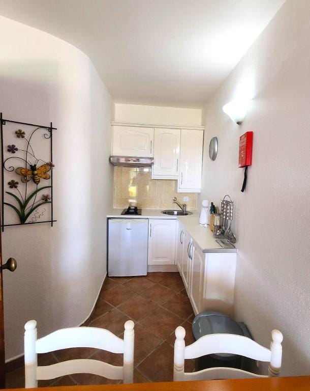 Apartamento de 1 quarto,CH13, BBQ, jardim, patio Apartment in Olhos de Água