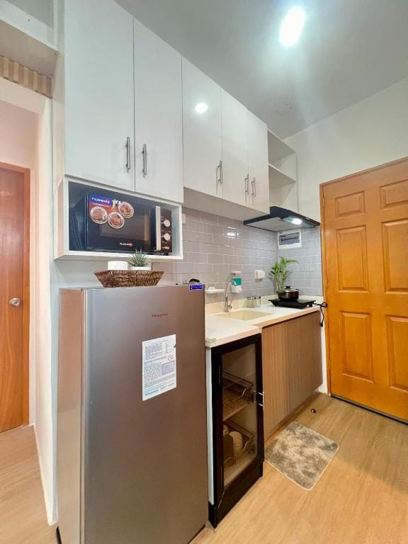 Two Bedrooms near Mactan Airport, Fully-furnished Apartment in Lapu-Lapu City