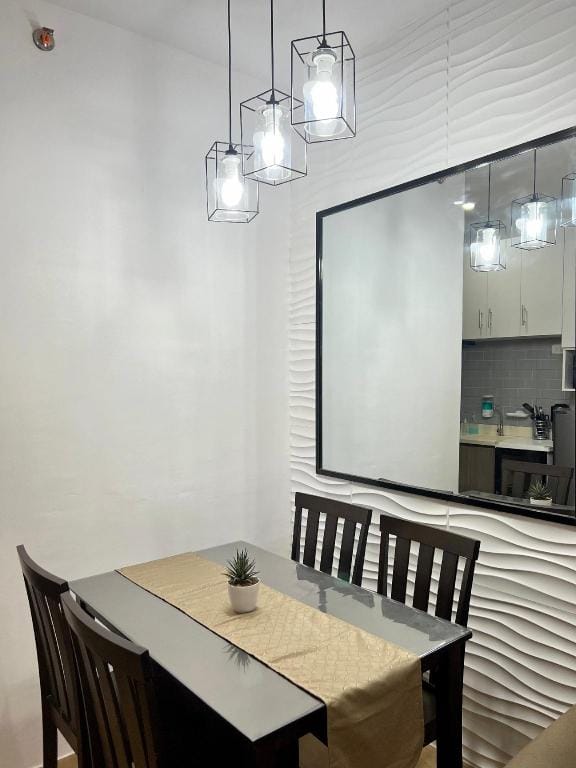 Two Bedrooms near Mactan Airport, Fully-furnished Apartment in Lapu-Lapu City