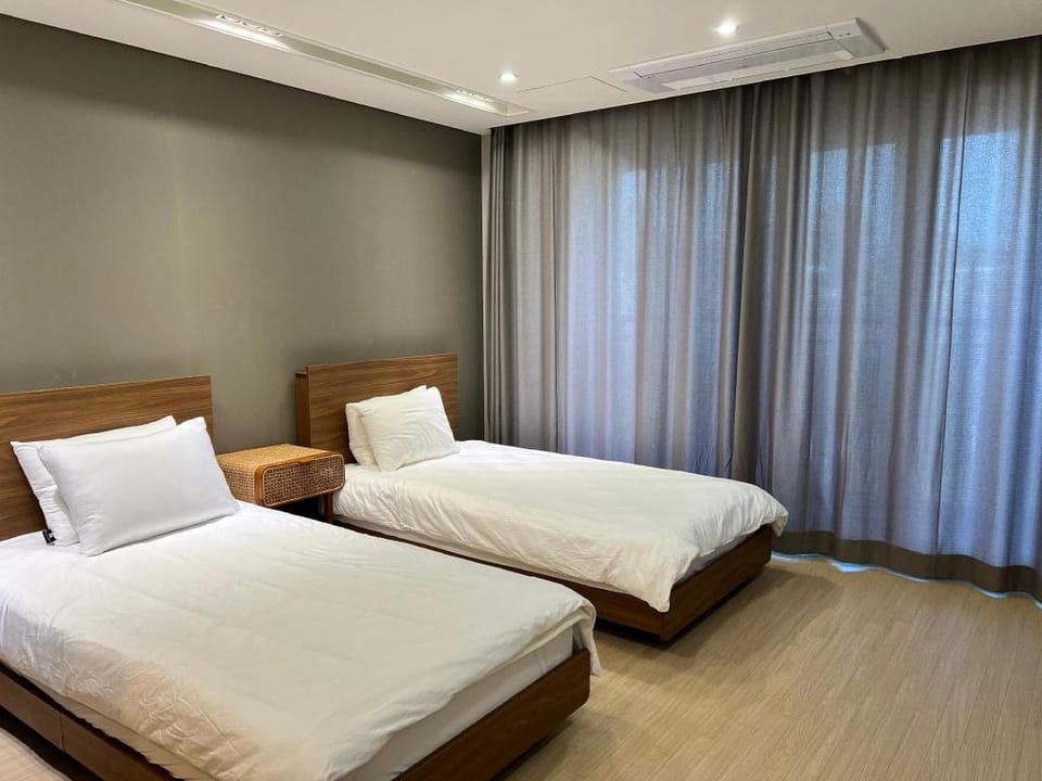 Seongsan's Morning Villa in South Korea