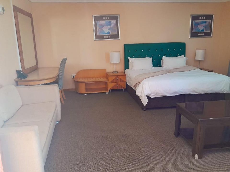 Hippo Valley Cabanas Villa in KwaZulu-Natal
