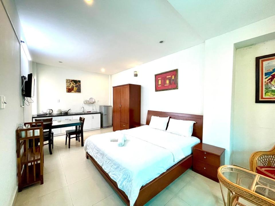 Apartment by the Park - Room 202 Apartment in Ho Chi Minh City